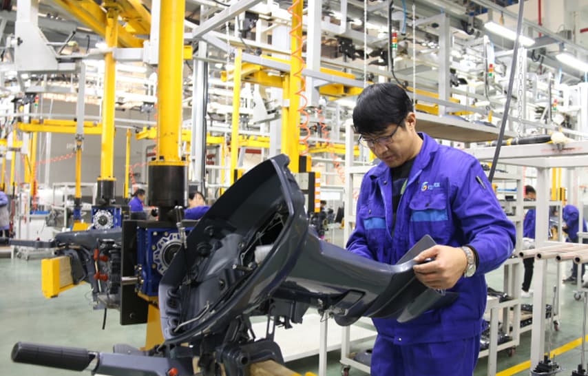 Area display dan konsultasi produk Calon Indonesia